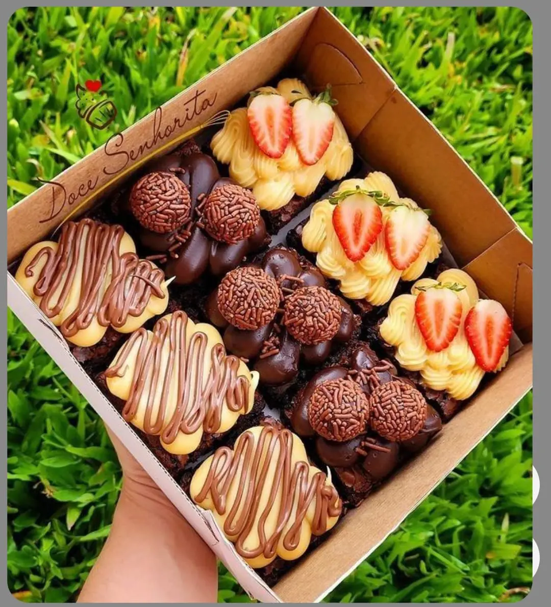 Imagen del paquete de 9 brownies gourmet